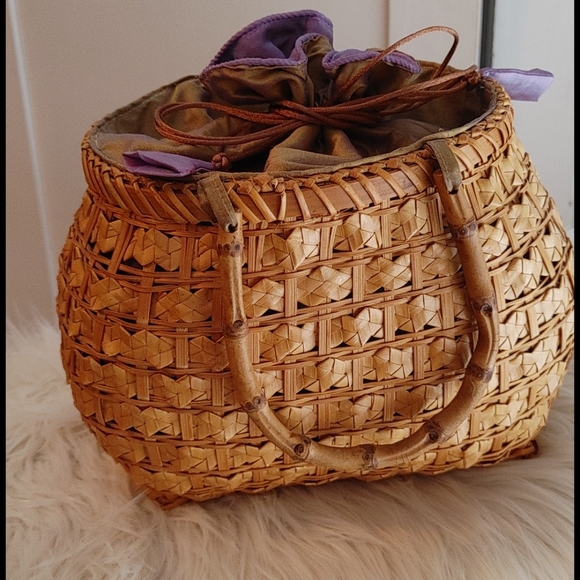 unknown Handbags - Small wicker purse